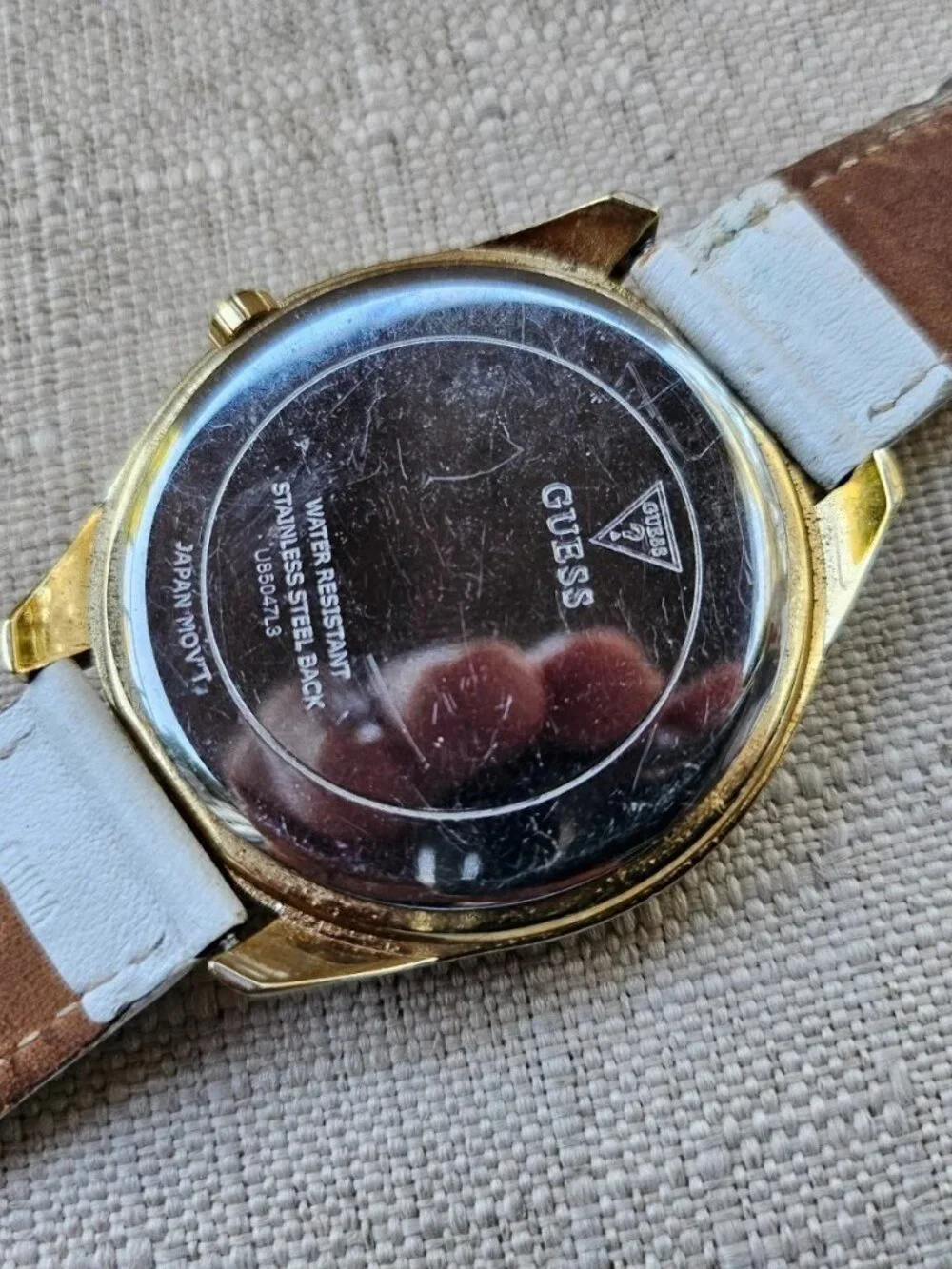 Vintage Guess Women Wristwatch Big Face Butterly Gold Tone Crystals Accent Bezel
